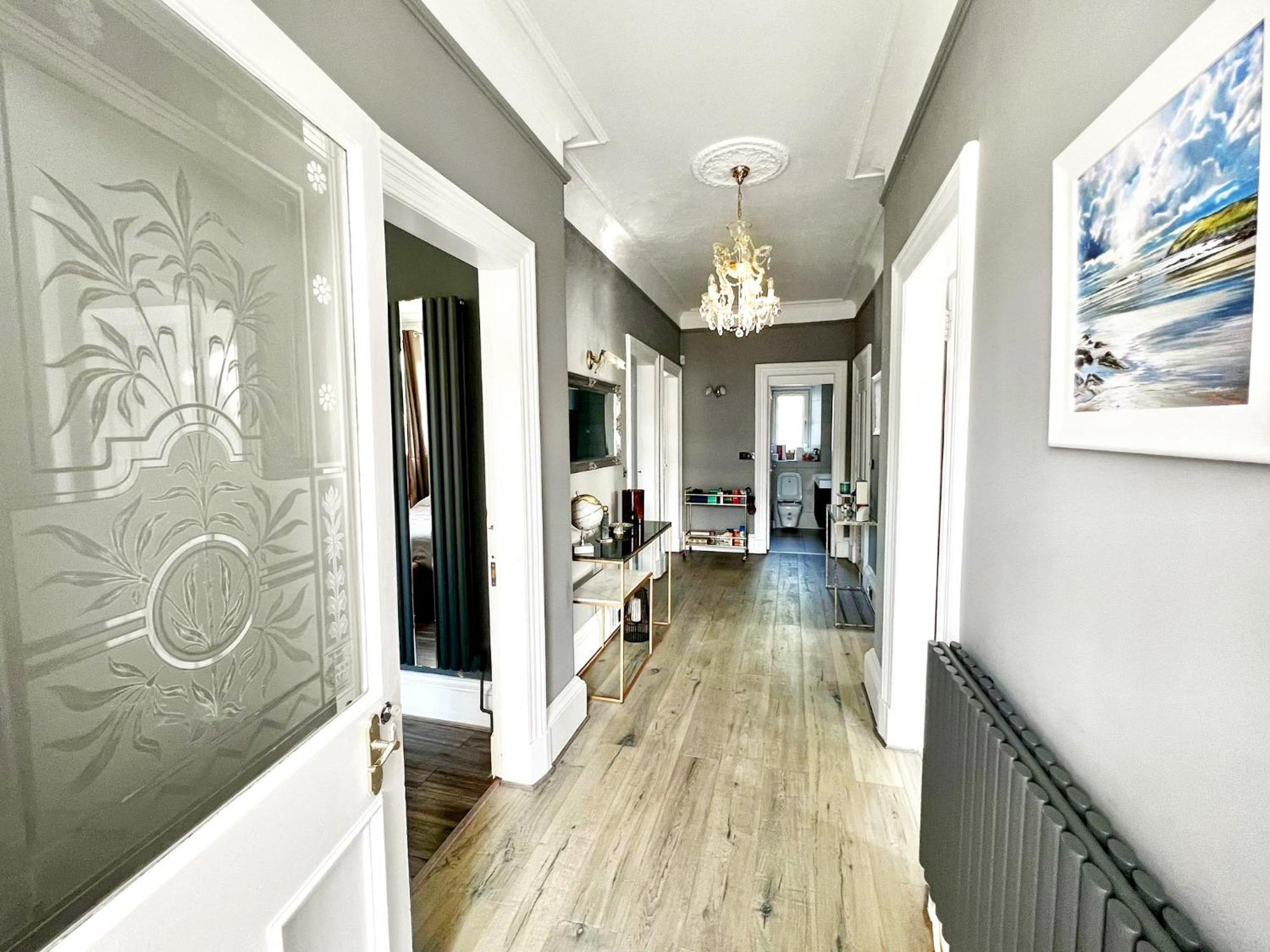 Apartment Immanuel House - Modern Luxury Victorian 1872 - Free Parking & Superfast Fibre Optic Wifi Edinburgh